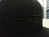 Snapback: Black/Black 3D Puff logo - VH07V