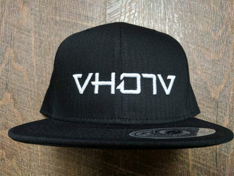 Snapback: Black/White 3D Puff logo - VH07V